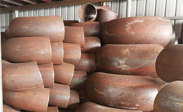 鋼材場(chǎng)鍍鋅鋼板，防城港鋼鐵世界2800mm螺旋鋼管，720-8螺旋焊管，給水螺旋鋼管