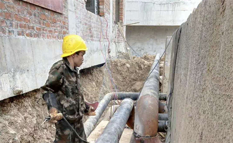 1836螺旋管廠家，鋼材場(chǎng)幕墻鍍鋅方管，529-530mm螺旋管，2000螺旋鋼管