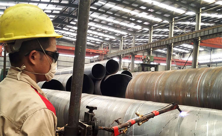 200mm螺旋焊管，DN900mm螺旋鋼管，等邊角鋼批發(fā)，鋼材場(chǎng)基礎(chǔ)樁基鋼護(hù)筒