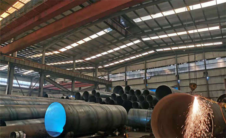 16螺旋管廠家,1424螺旋鋼管,鋼材場377mm螺旋焊管,426螺旋鋼管