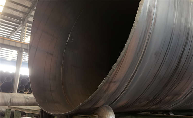 鋼材場(chǎng)1200mm螺旋焊管，崇左鋼材場(chǎng)1800mm螺旋焊管，630-10螺旋管每米重量，2720螺旋管